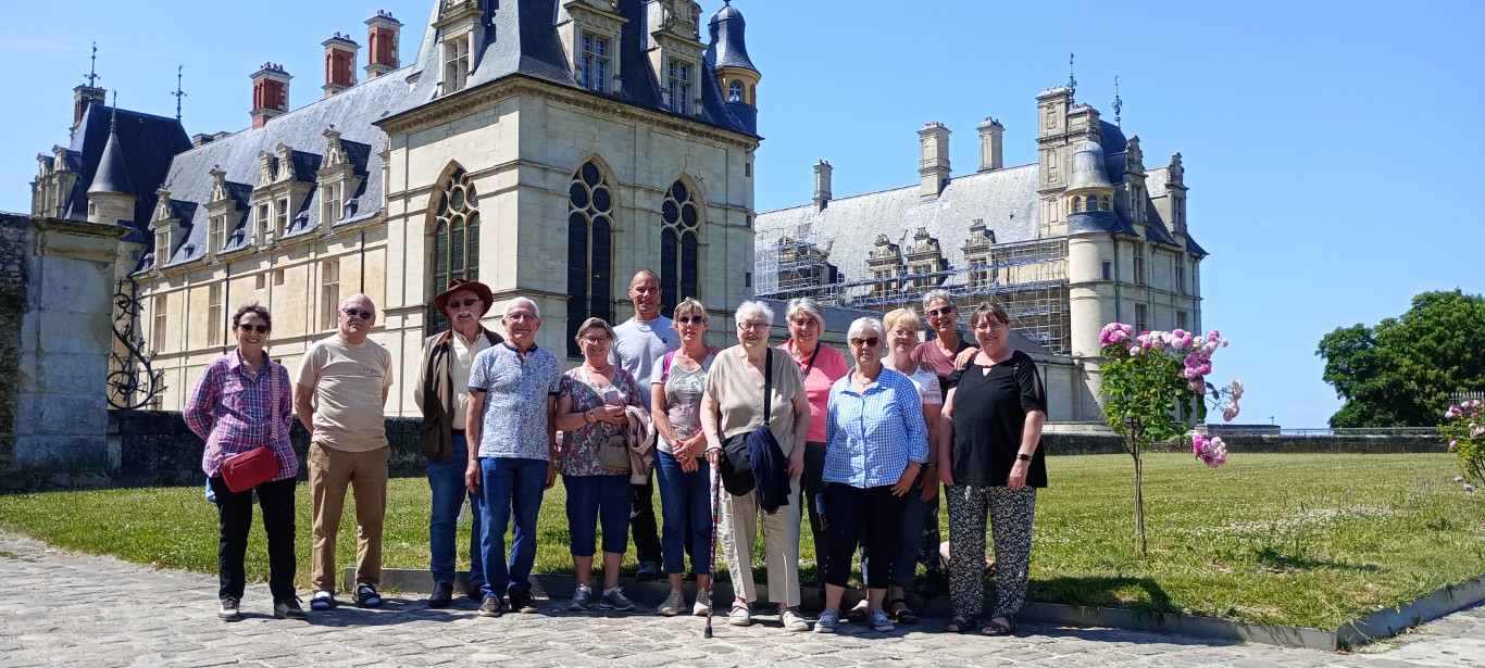 Membres du club lors d'un atelier Multi-Activités, sportif et culturel